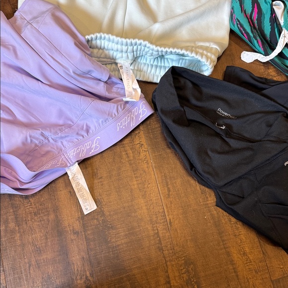 Fabletics bundle - Picture 4 of 12